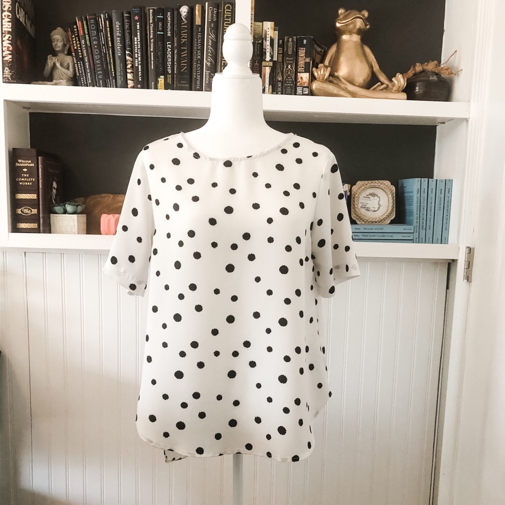 🐝 Light & Airy Polka Dot Blouse